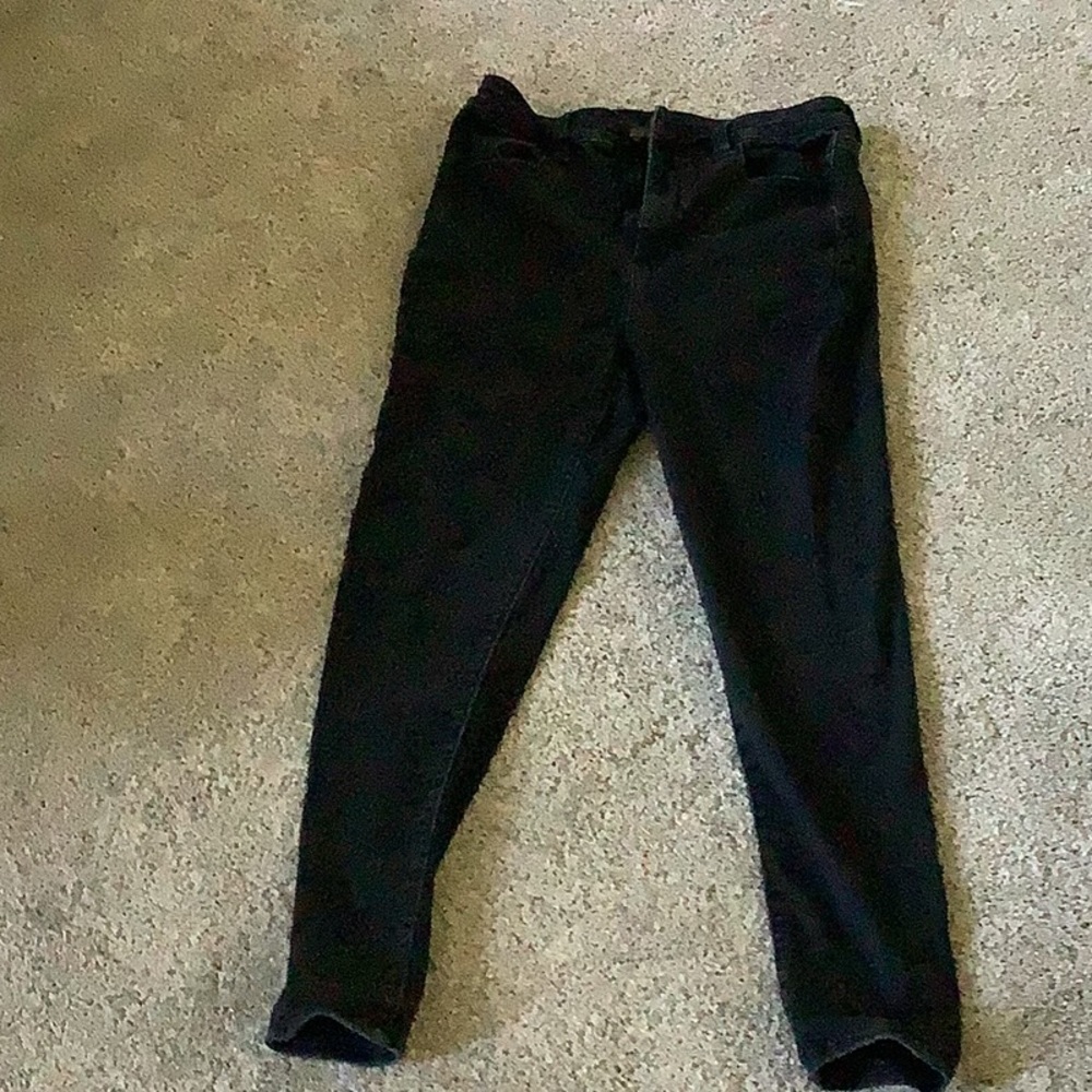American Eagle Super Stretch 10R black jeans. Highest rise jegging.